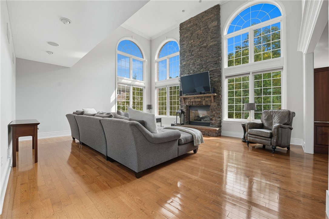 112 Mirage Dr