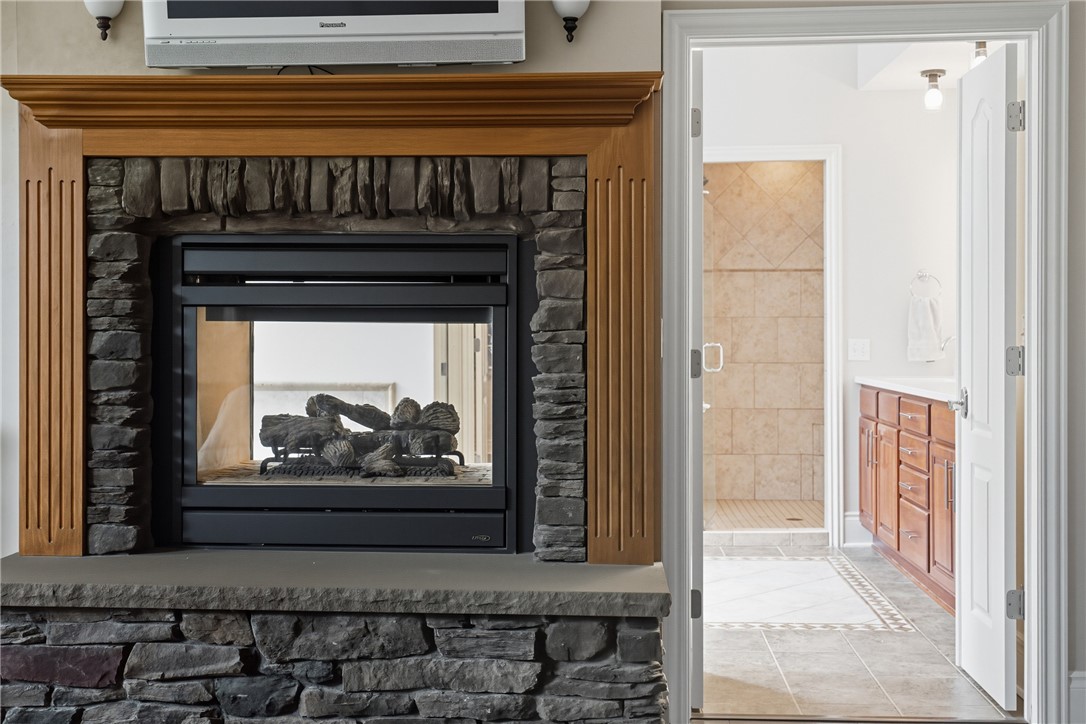 112 Mirage Dr