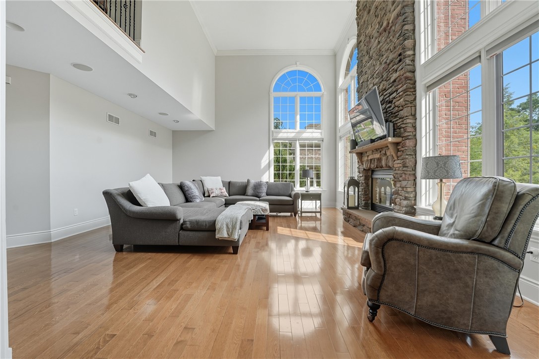 112 Mirage Dr