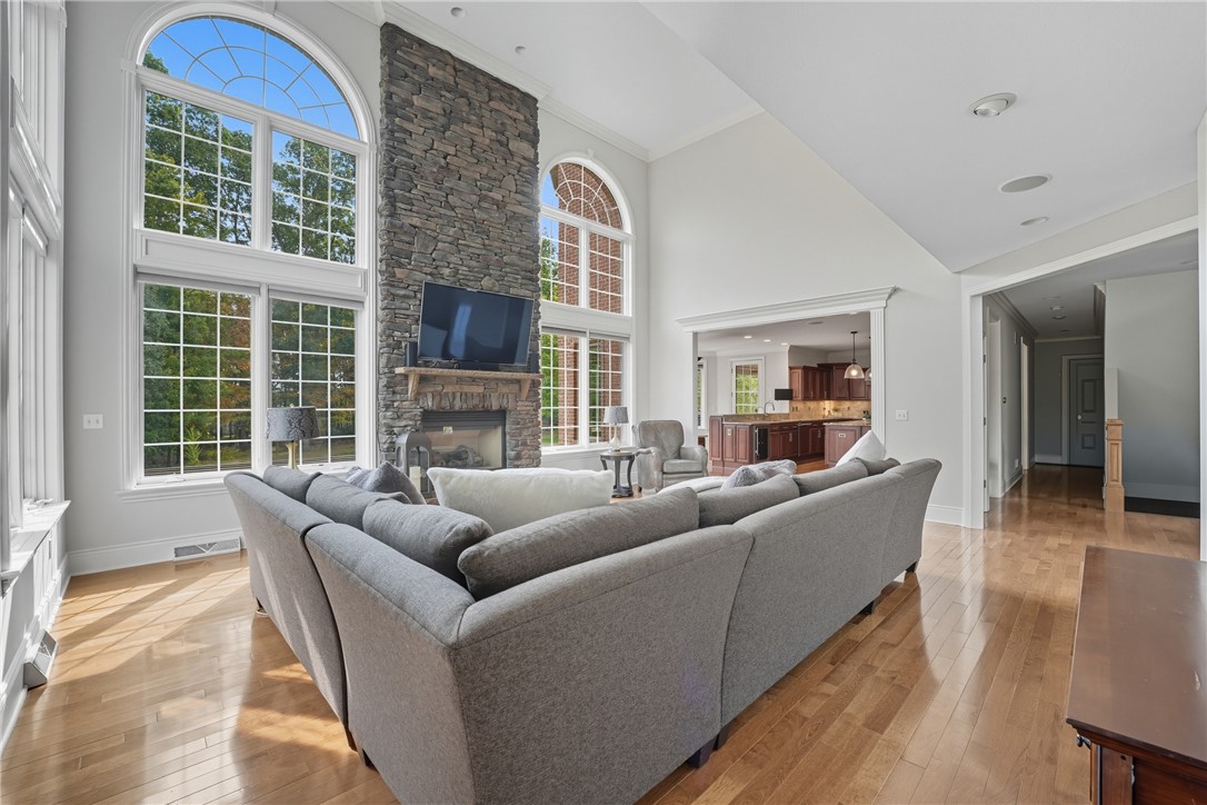 112 Mirage Dr