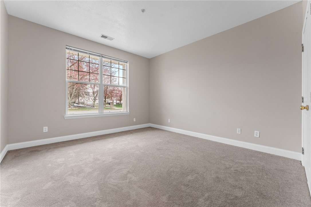 216 Adams Pointe Blvd 10