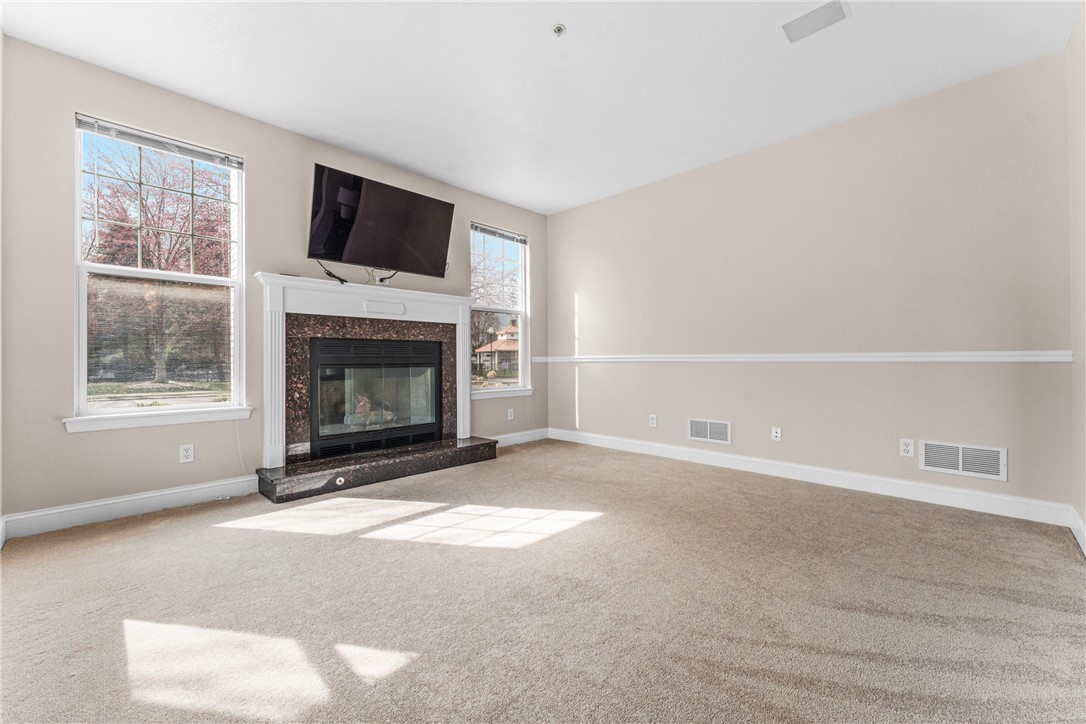216 Adams Pointe Blvd 10