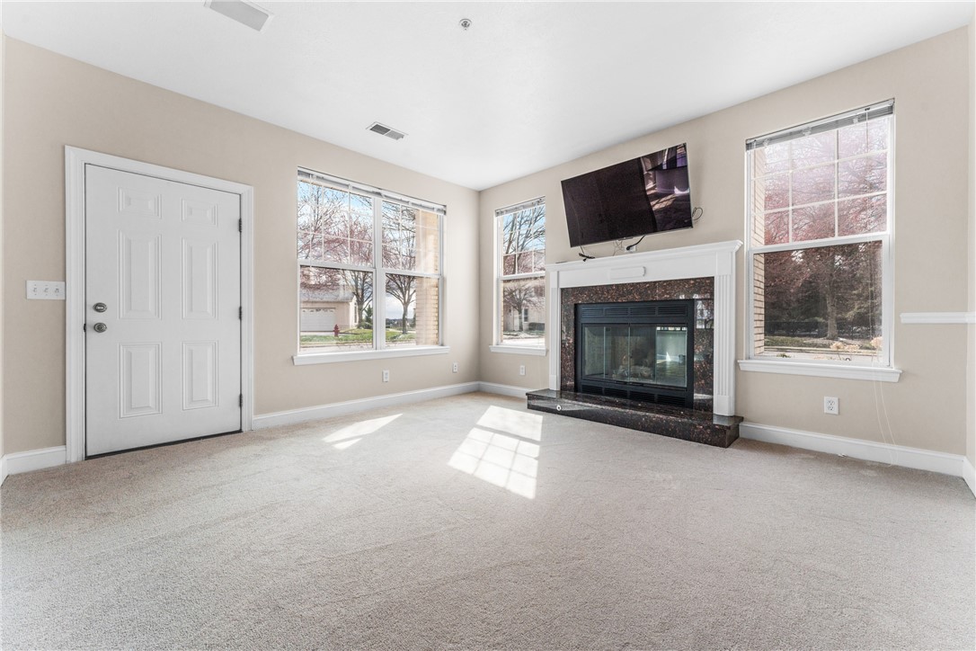 216 Adams Pointe Blvd 10
