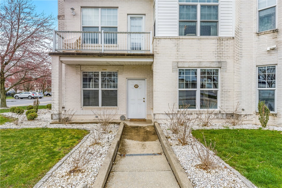 216 Adams Pointe Blvd 10
