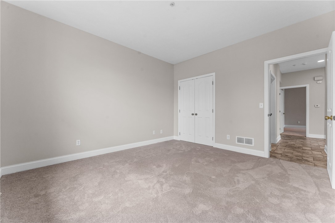 216 Adams Pointe Blvd 10