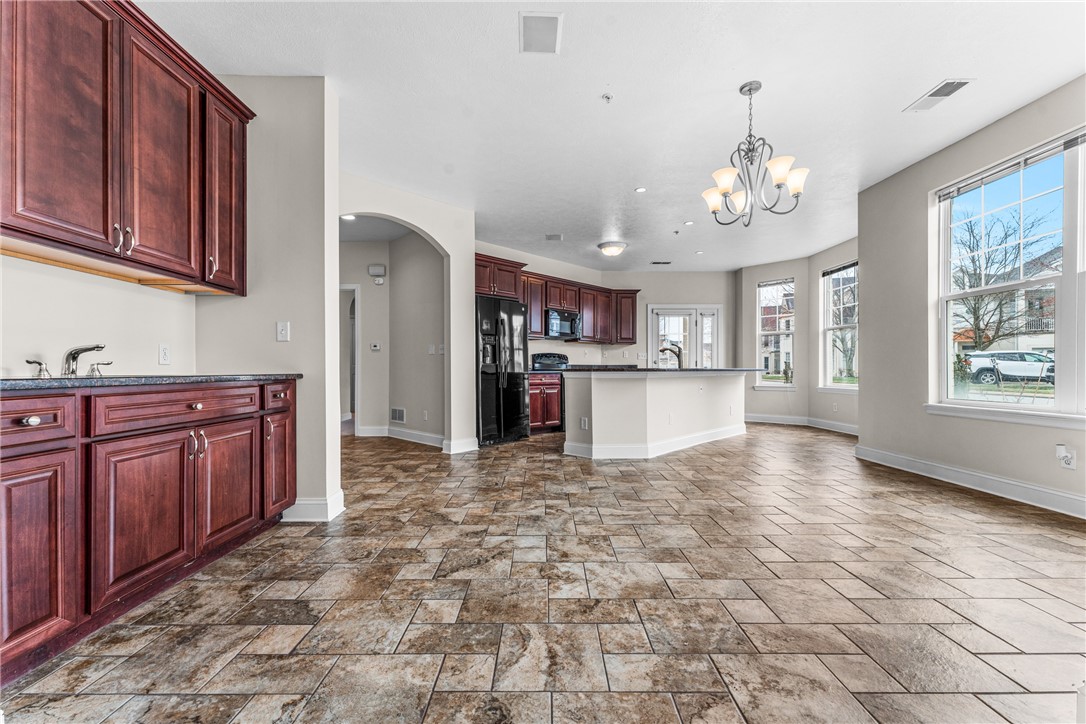 216 Adams Pointe Blvd 10