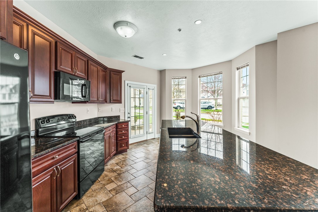 216 Adams Pointe Blvd 10