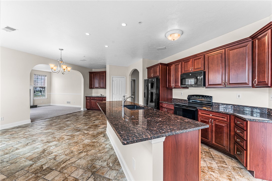 216 Adams Pointe Blvd 10