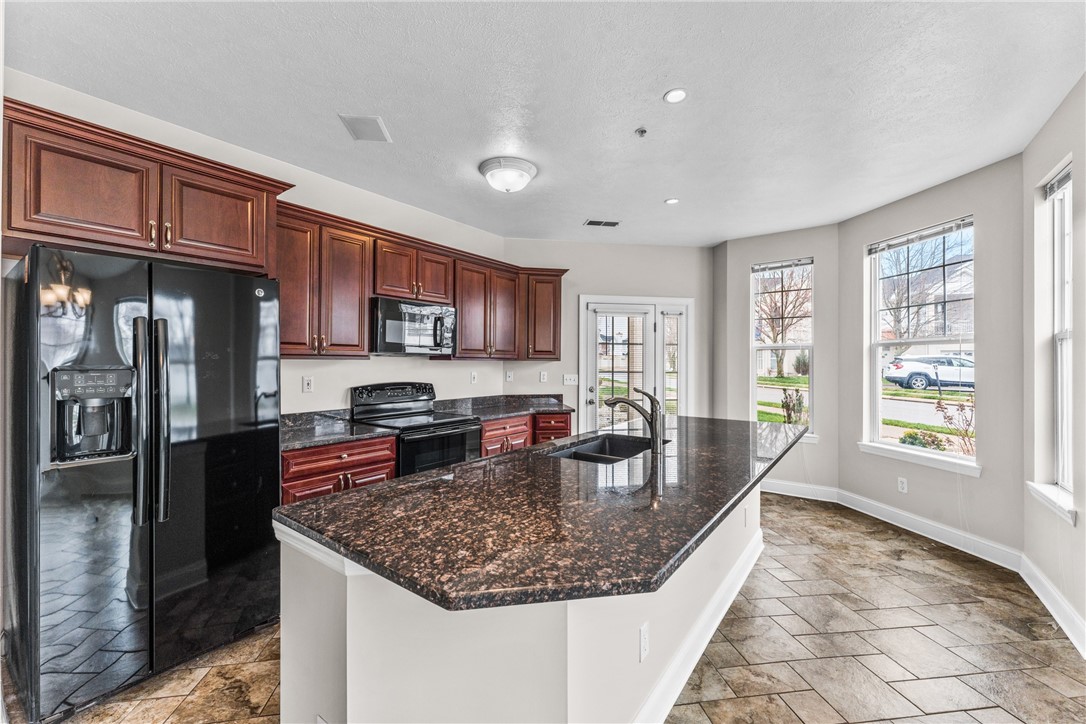 216 Adams Pointe Blvd 10