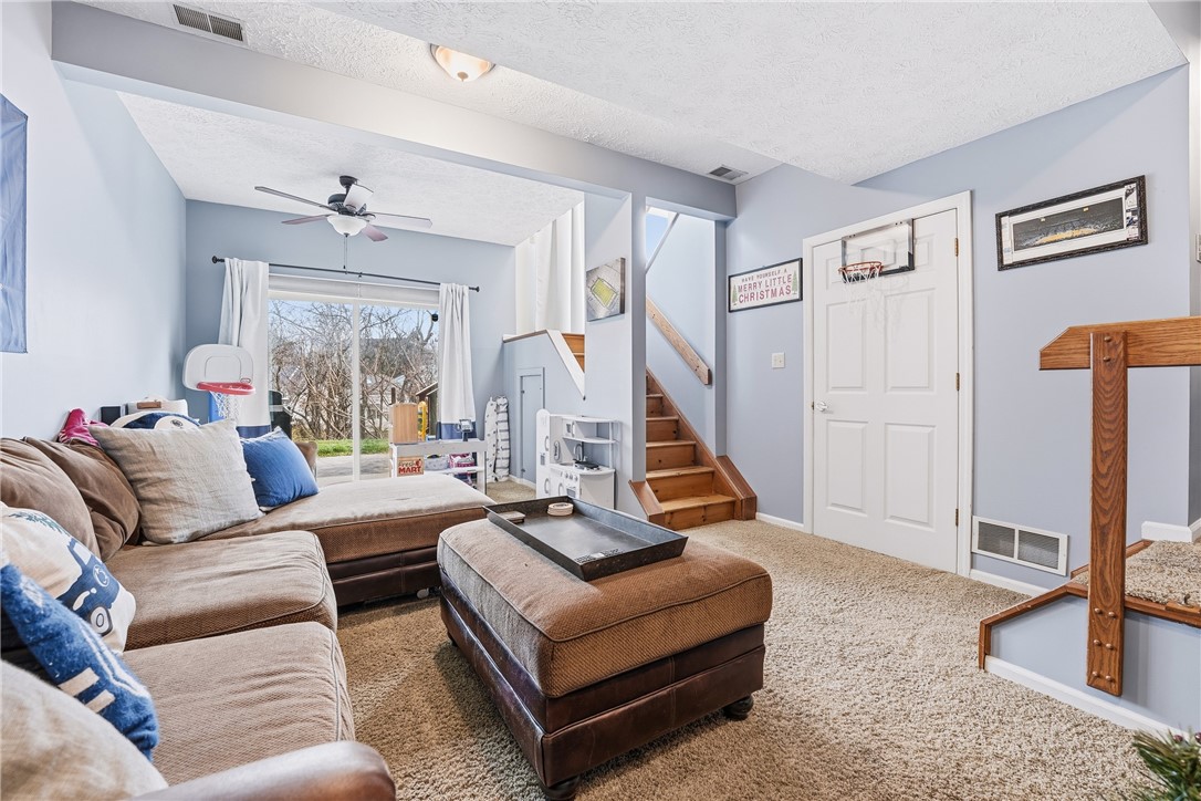 2657 Hunters Point Drive