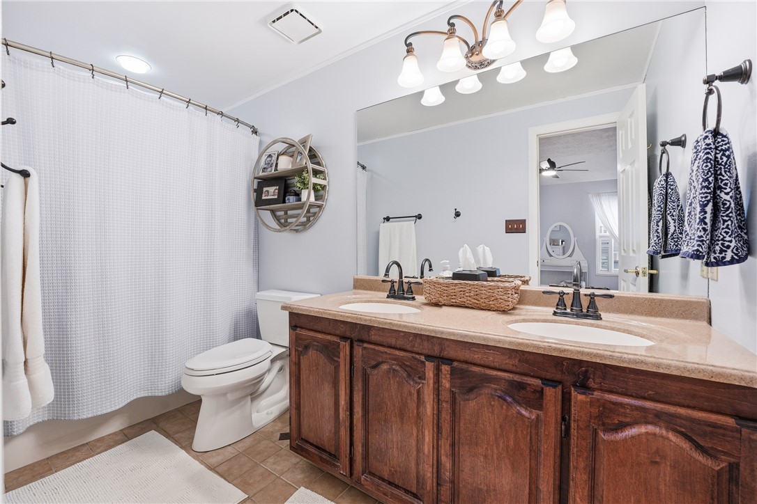 2657 Hunters Point Drive