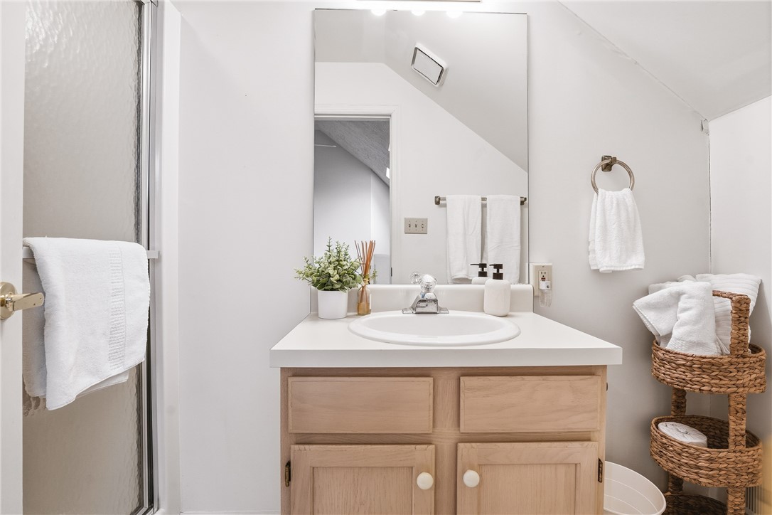 2657 Hunters Point Drive