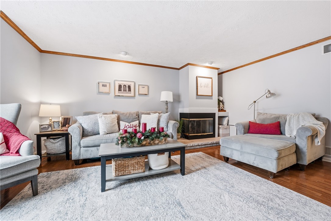 2657 Hunters Point Drive