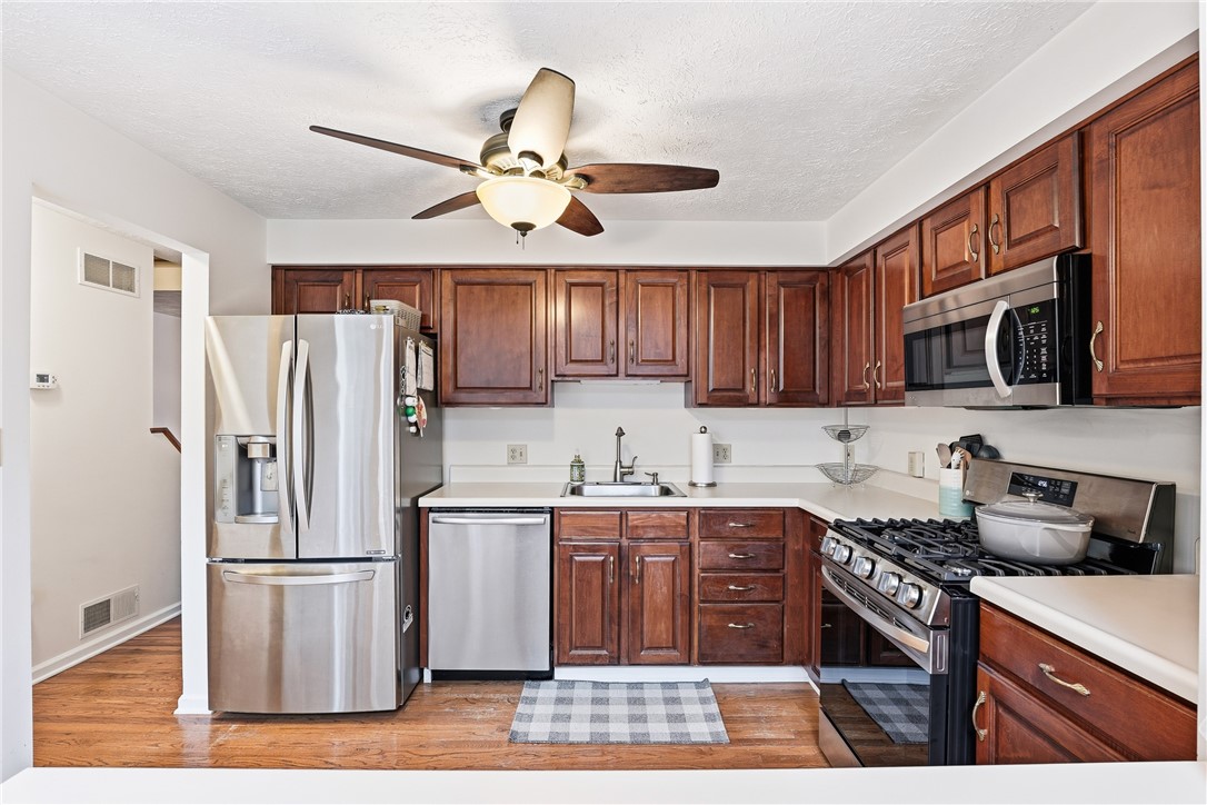 2657 Hunters Point Drive