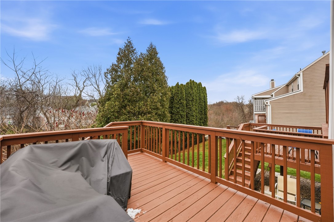 2657 Hunters Point Drive