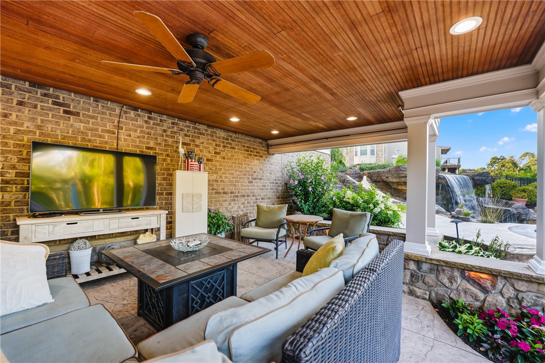 222 Taylor Ridge Lane