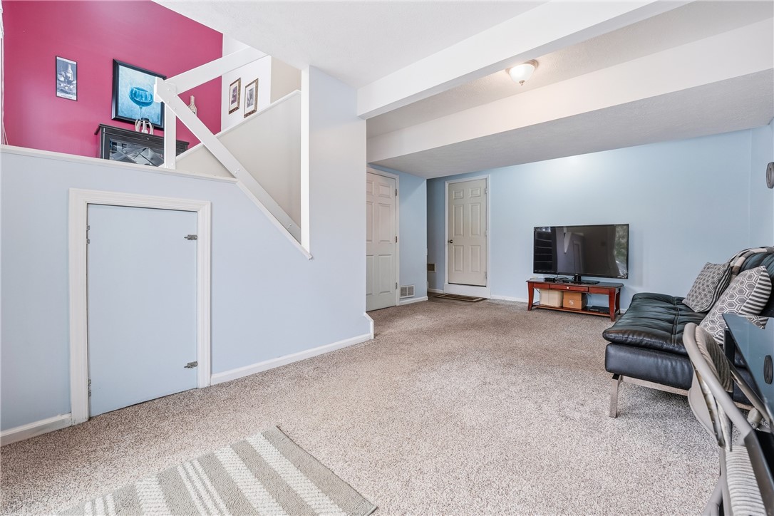 2671 Hunters Point Drive
