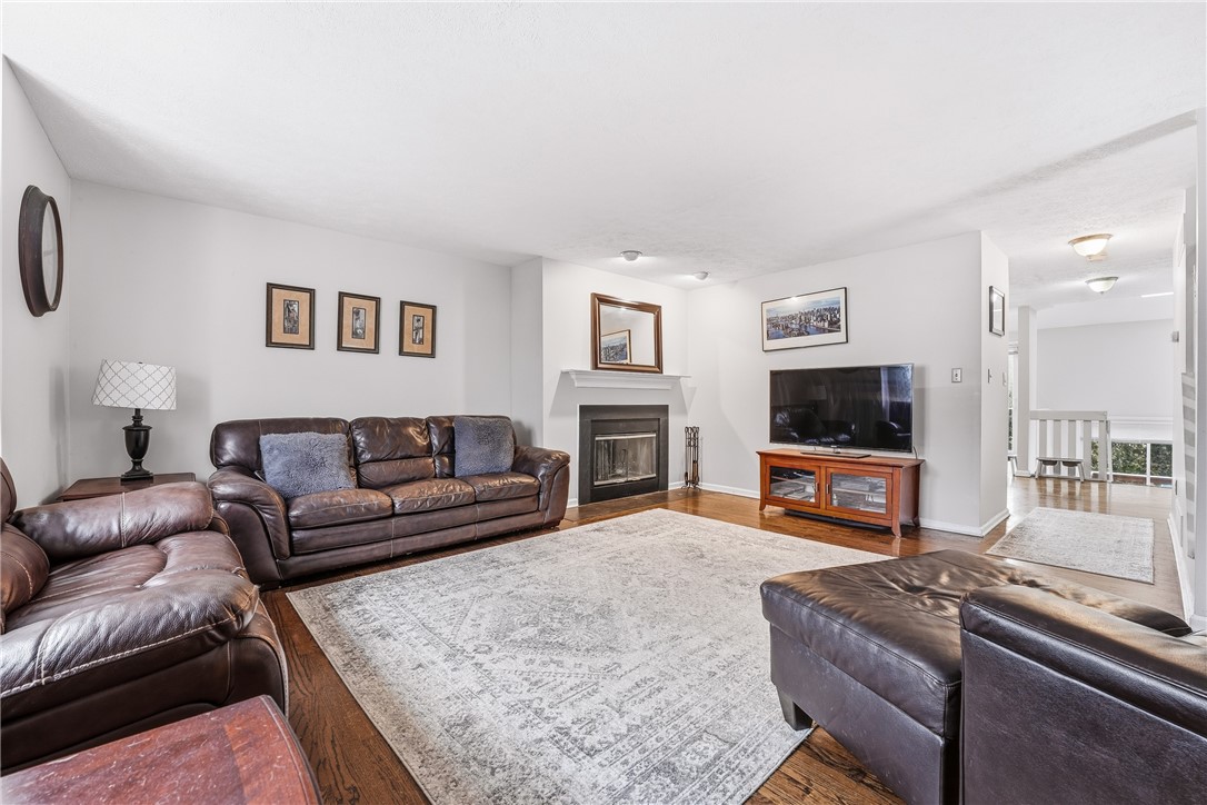 2671 Hunters Point Drive