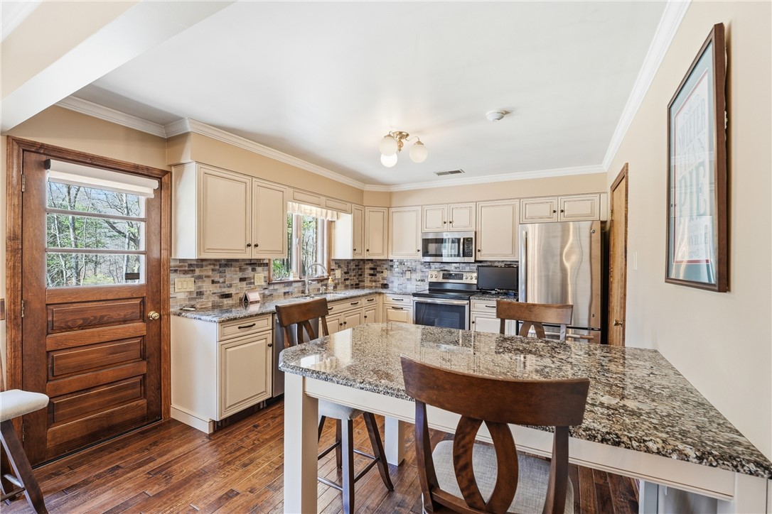 1035 Gameland Road