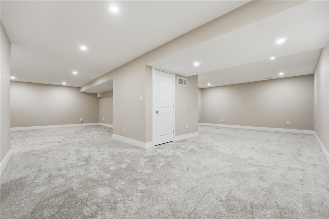 102 Bristlecone Ct