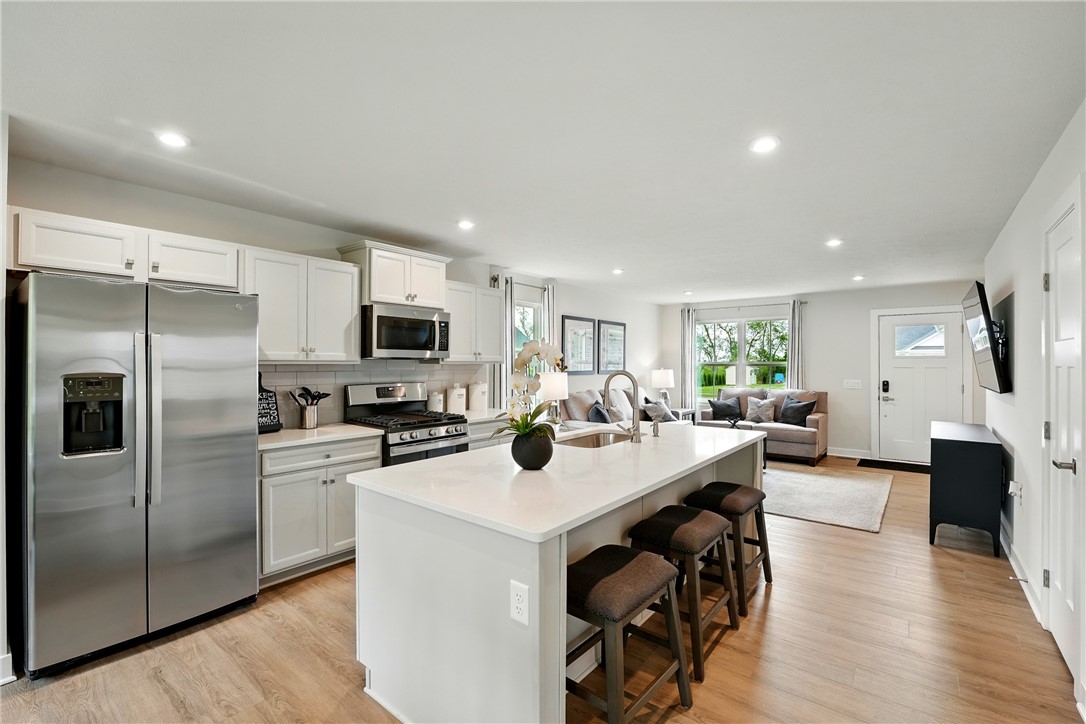 102 Bristlecone Ct