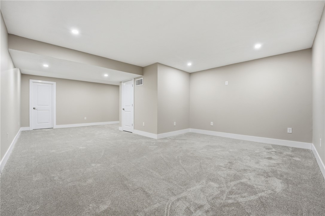 102 Bristlecone Ct