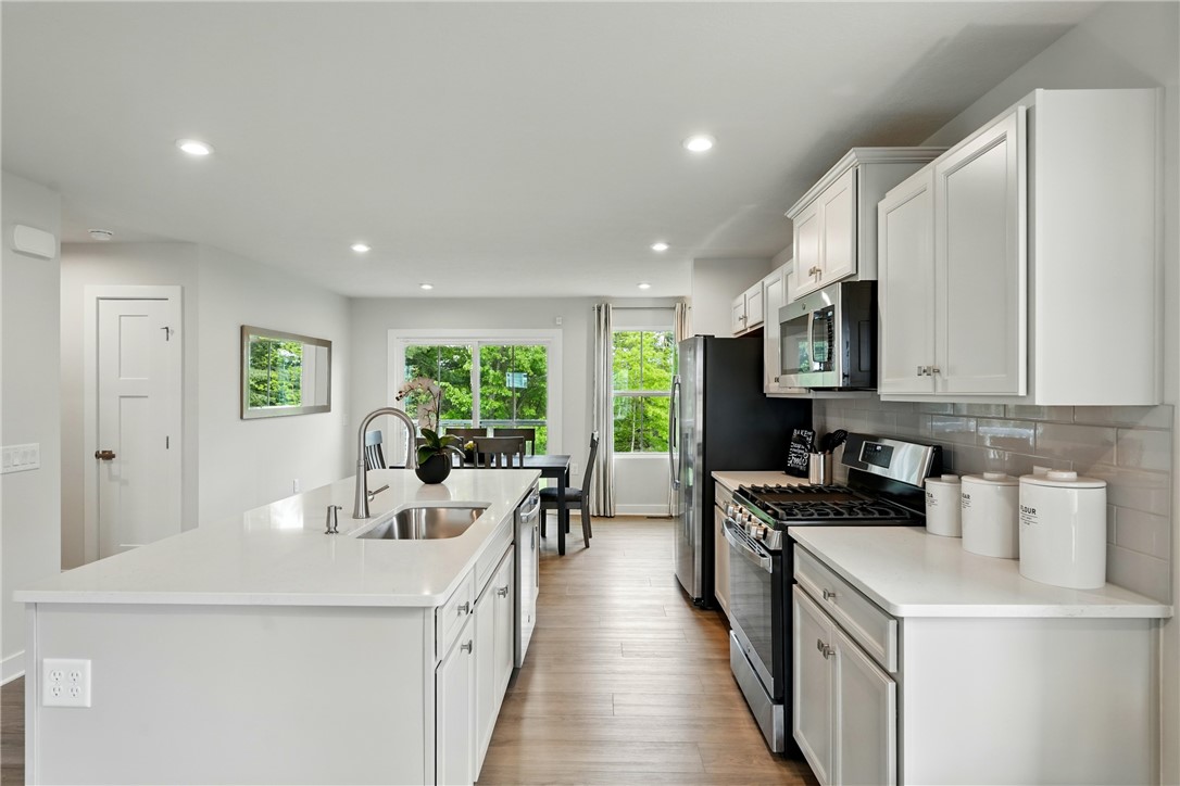 102 Bristlecone Ct