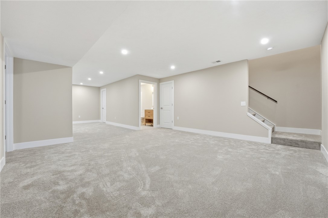 102 Bristlecone Ct