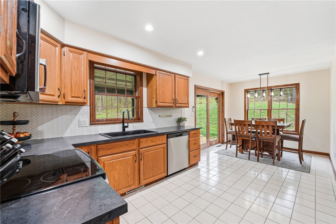 143 W Cruikshank Road