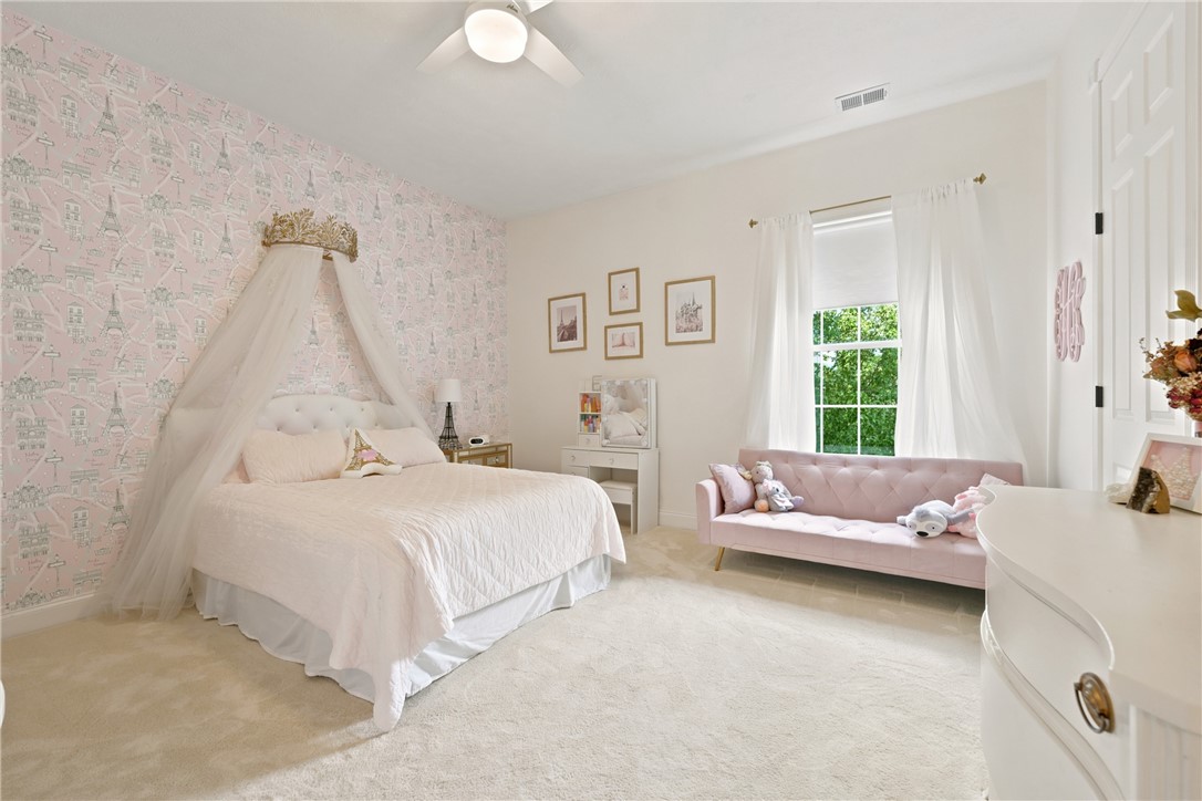 105 Hidden Oak Drive