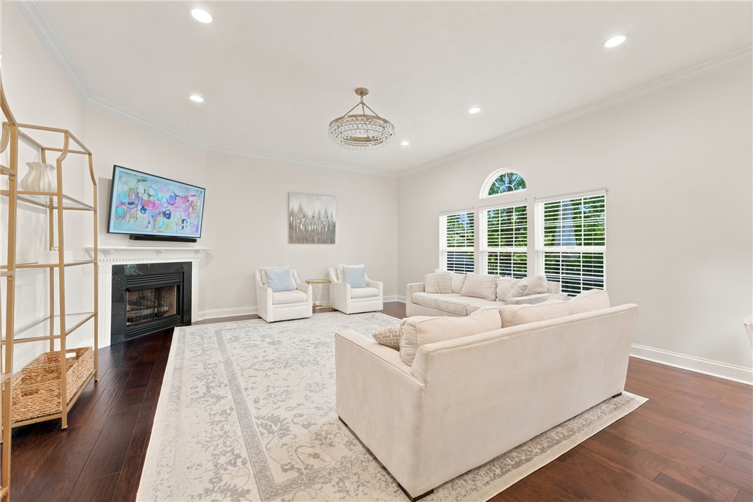 105 Hidden Oak Drive