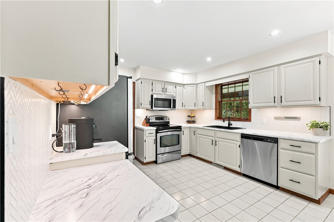 143 W Cruikshank Road