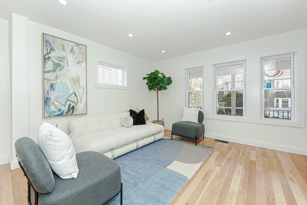 19 Magoun St # 1