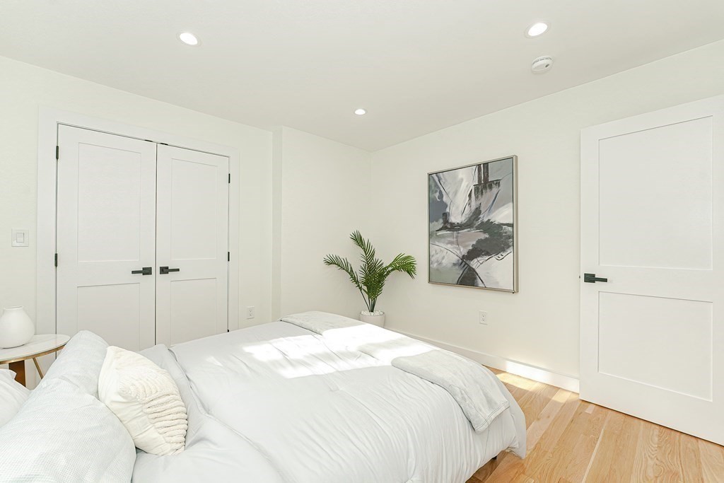 19 Magoun St # 1