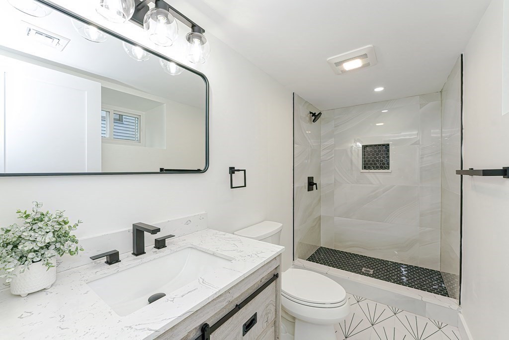 19 Magoun St # 1