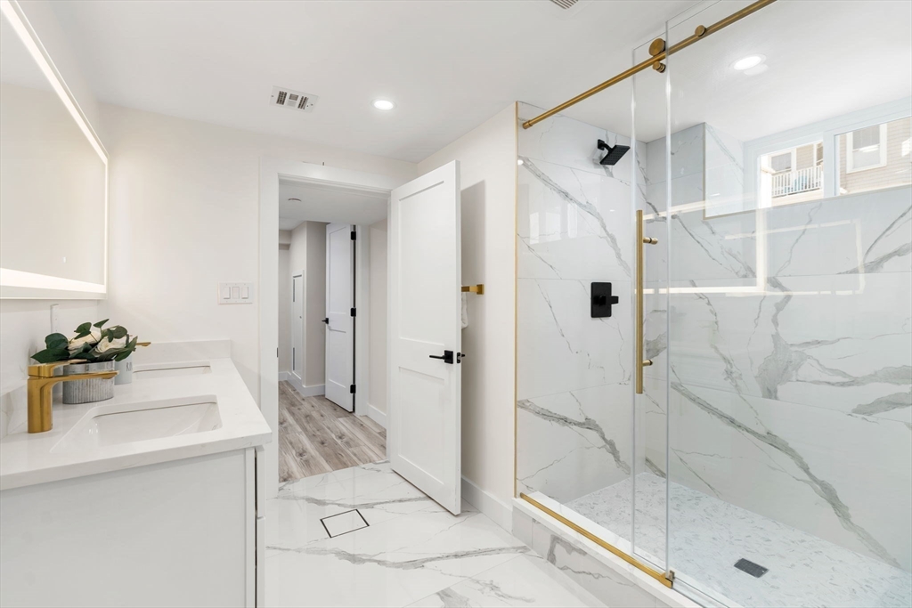 10 Marion Rd # 1
