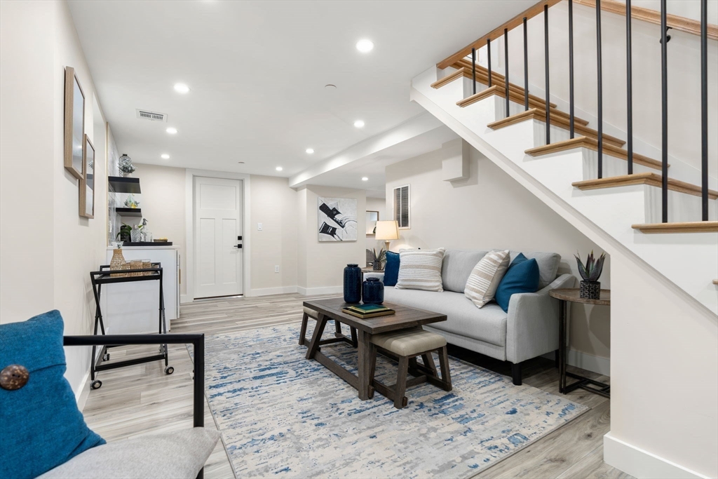 10 Marion Rd # 1