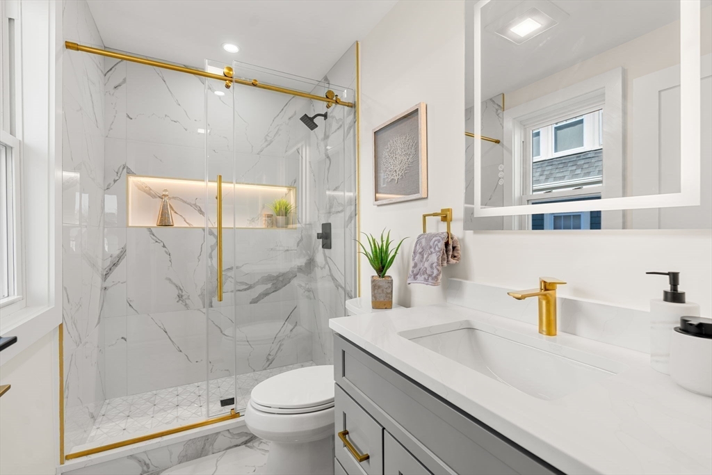 12 Marion Rd # 2