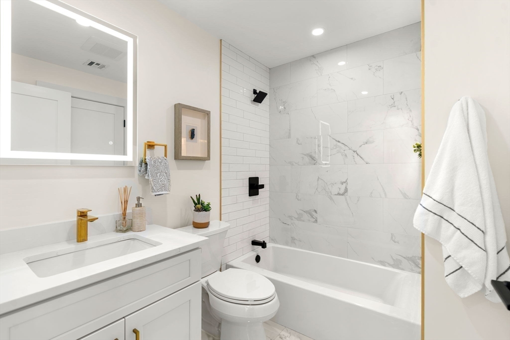 12 Marion Rd # 2
