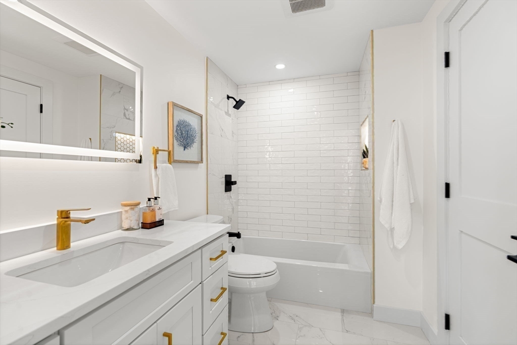 12 Marion Rd # 3