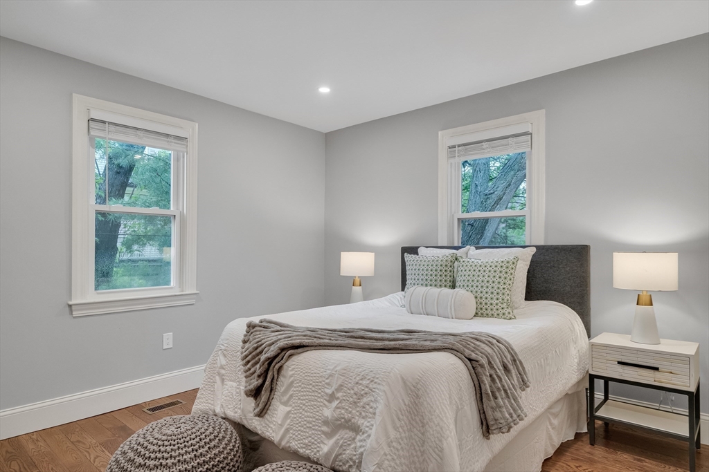 23 Sacramento Pl # 2