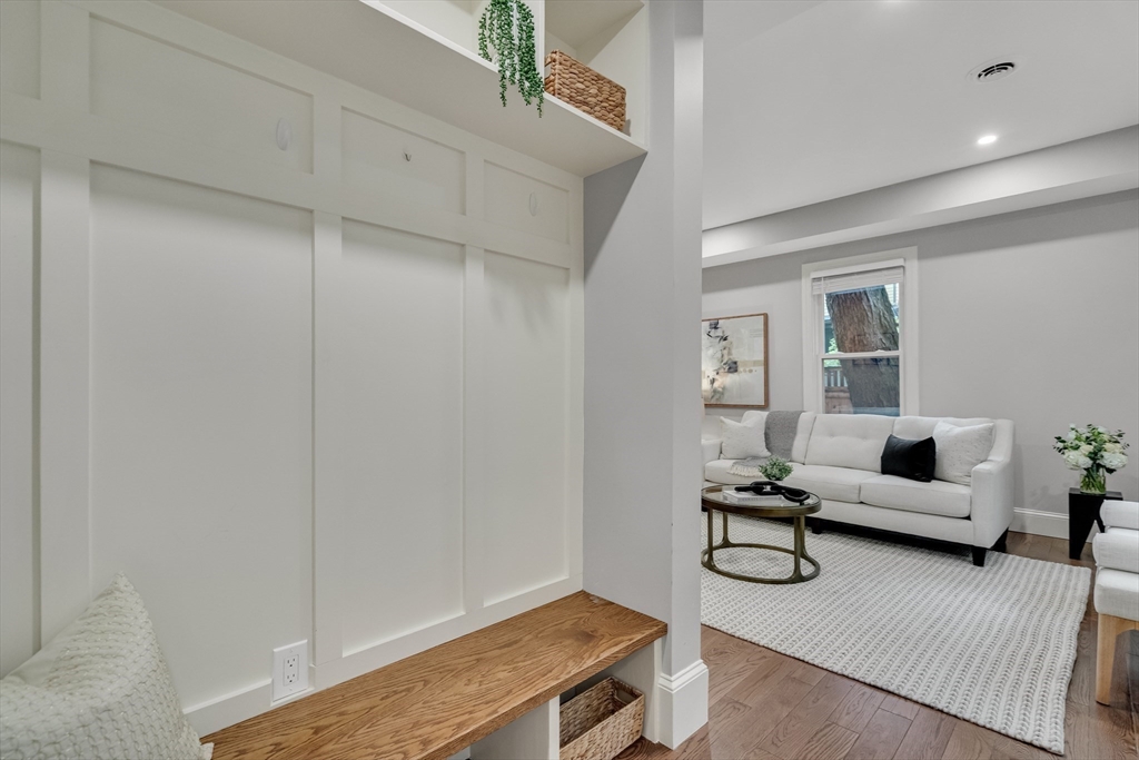 23 Sacramento Pl # 2