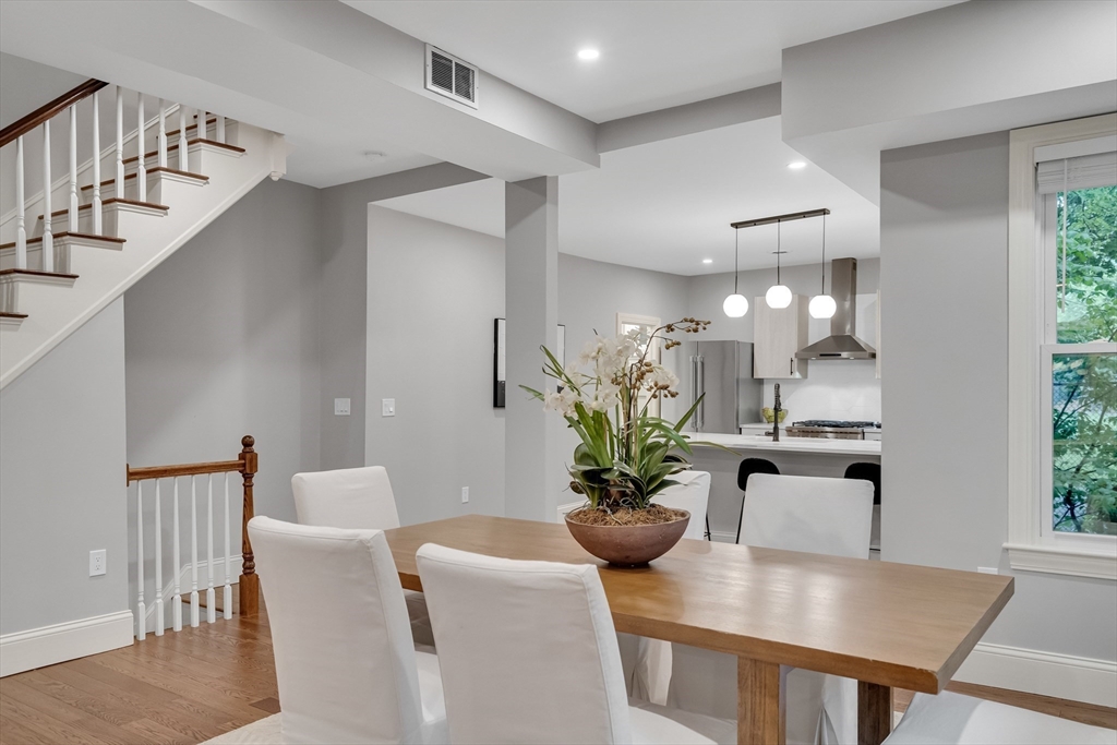 23 Sacramento Pl # 2