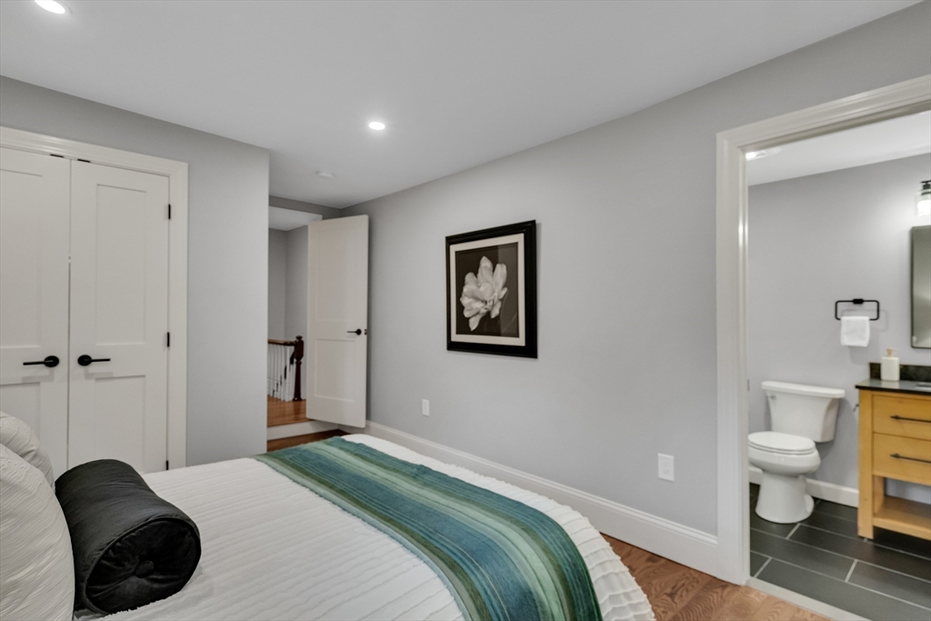 23 Sacramento Pl # 2