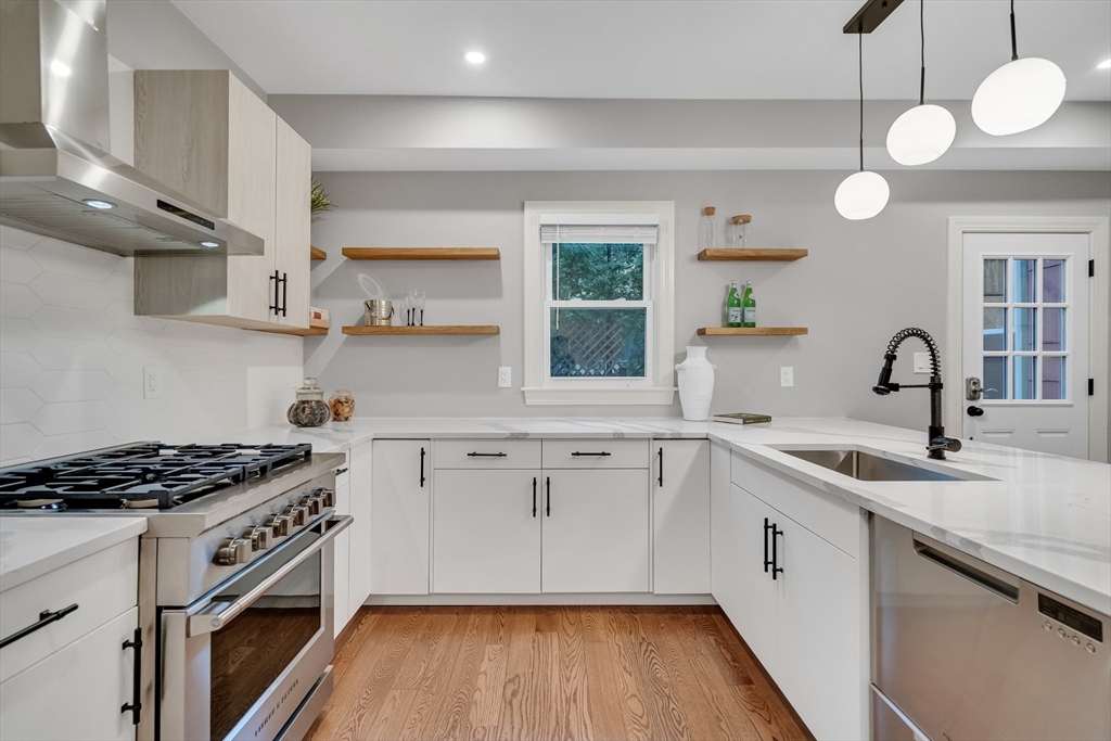 23 Sacramento Pl # 2