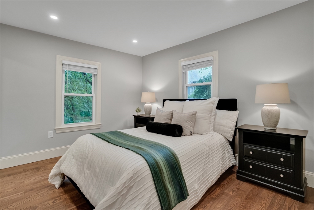 23 Sacramento Pl # 2