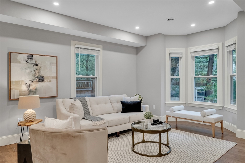 23 Sacramento Pl # 2