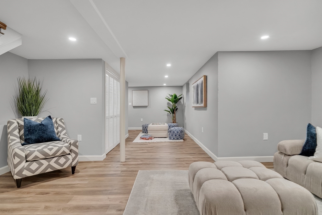 23 Sacramento Pl # 2
