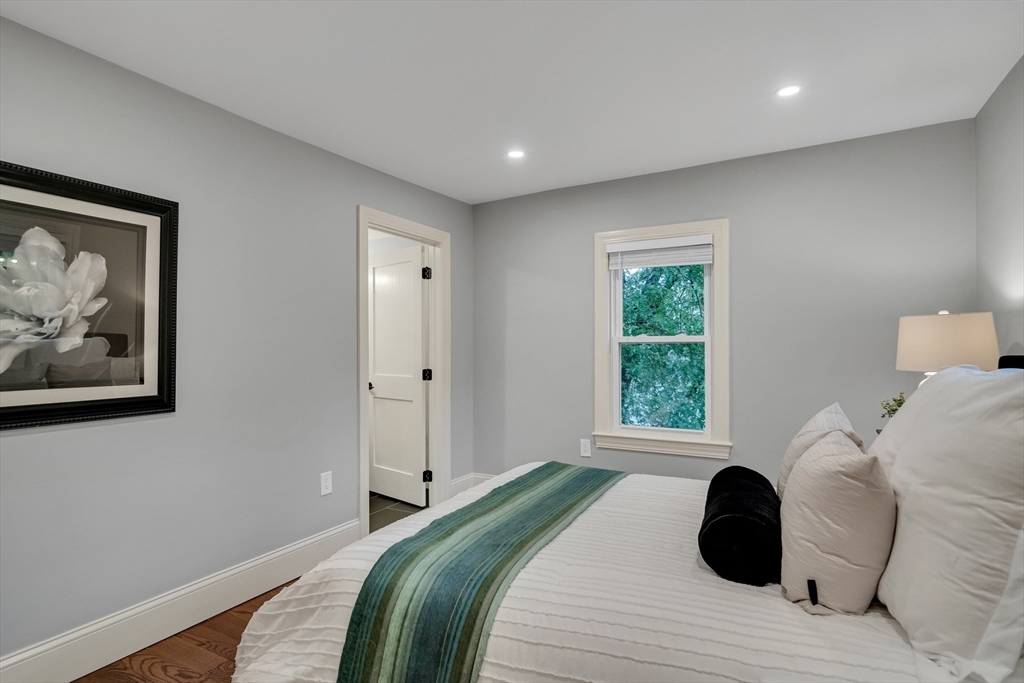 23 Sacramento Pl # 2
