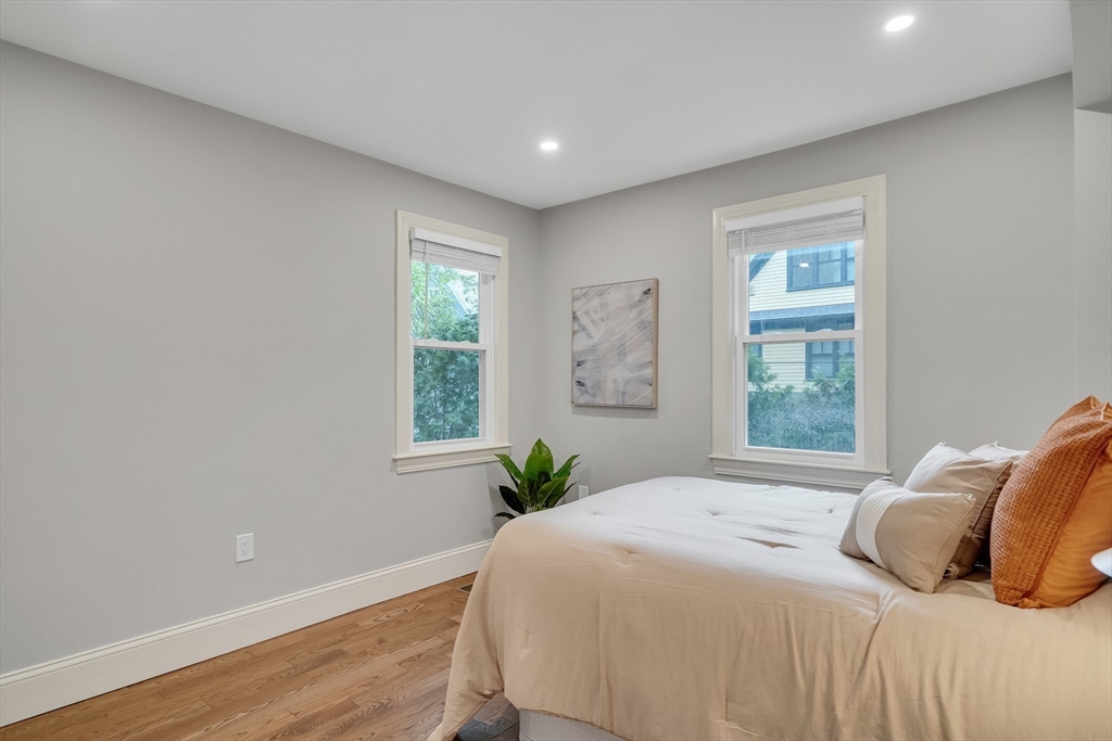 23 Sacramento Pl # 2